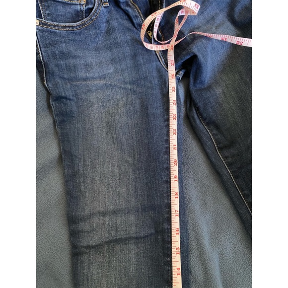 Levi’s 711 Skinny (Ankle) Jeans - Picture 4 of 7